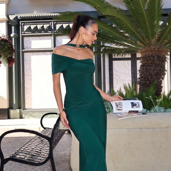 New Hunter Green Special Occasion Gown w/ Twisted Neckline & Open Back CD T503 - Picture 3 of 8